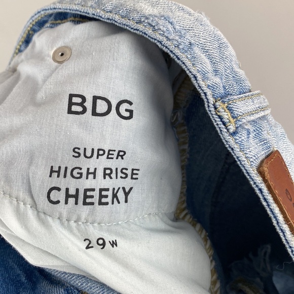 BDG Super High Rise Cheeky Distressed Booty Shorts Size 29 - Picture 12 of 12